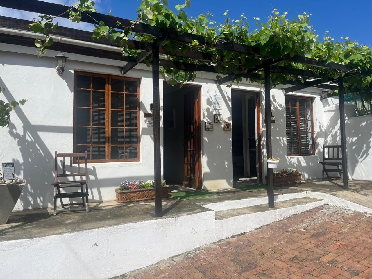Aan De Bergen Hotel Swellendam Exterior foto